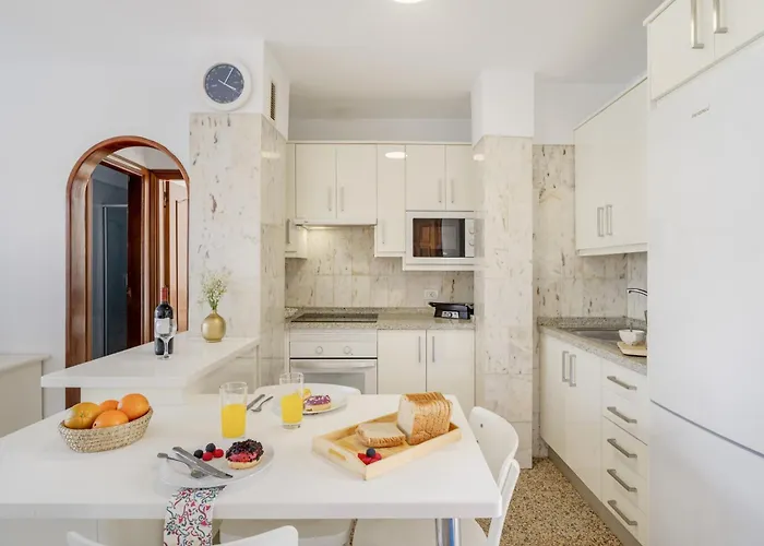 Atico Cardon 아데제